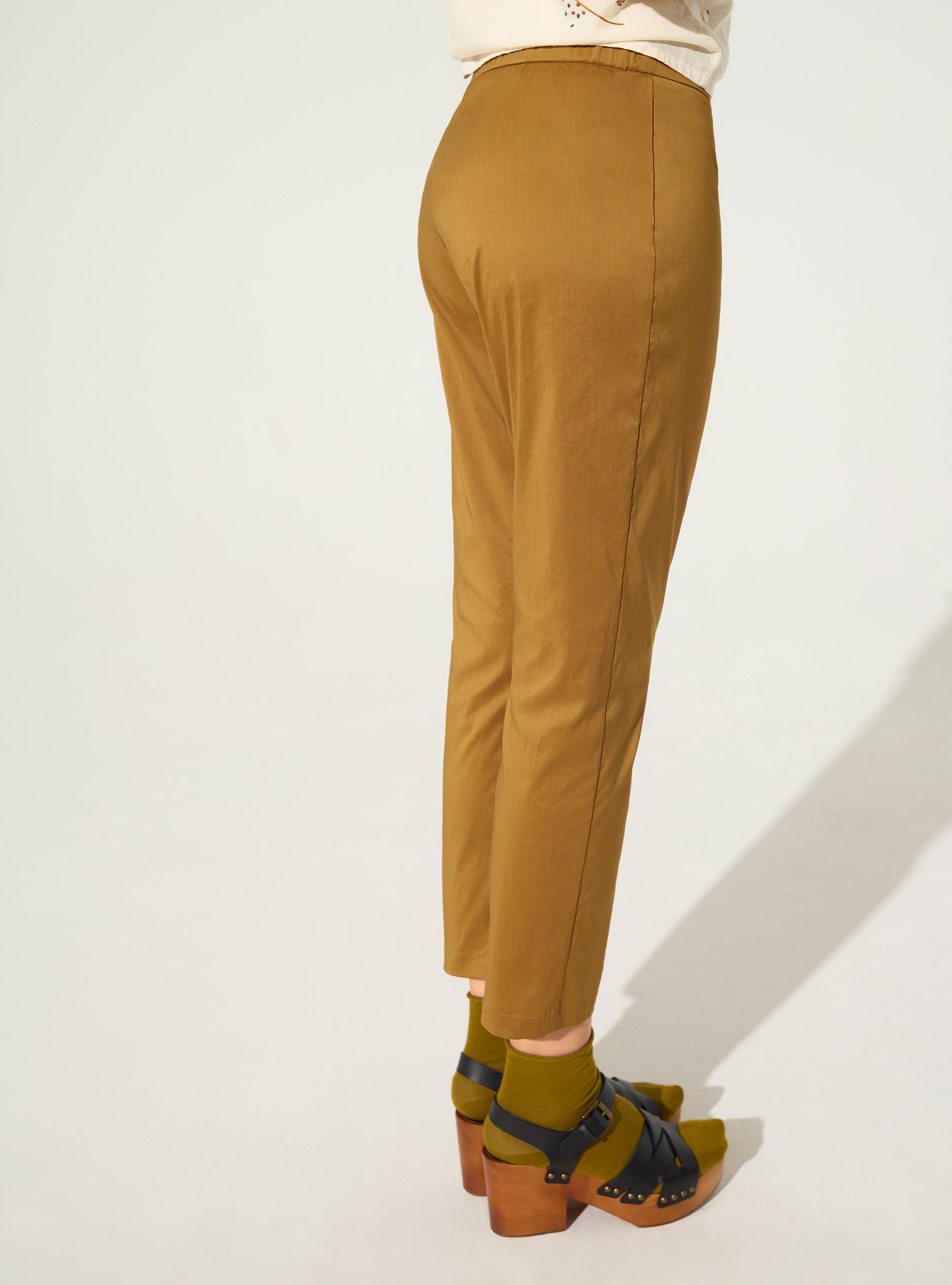 Brown cotton cropped trousers