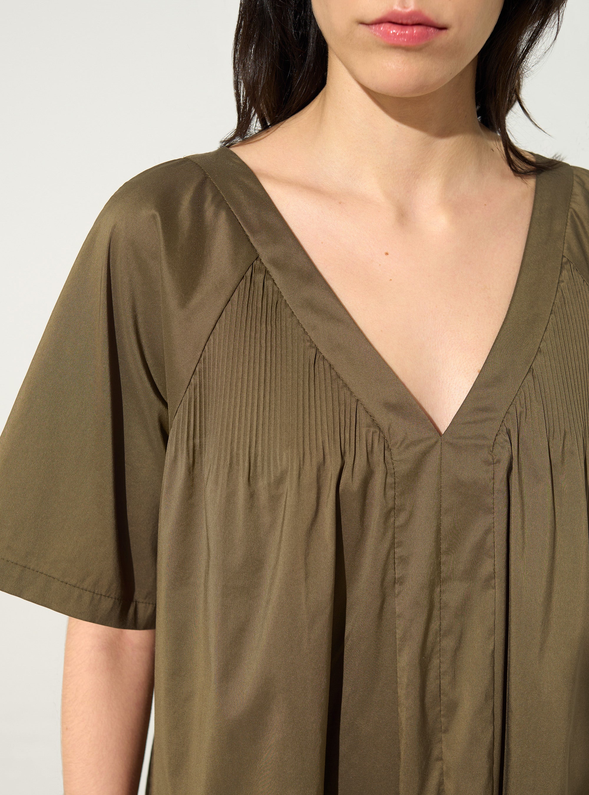 brown pleated short-sleeved dress