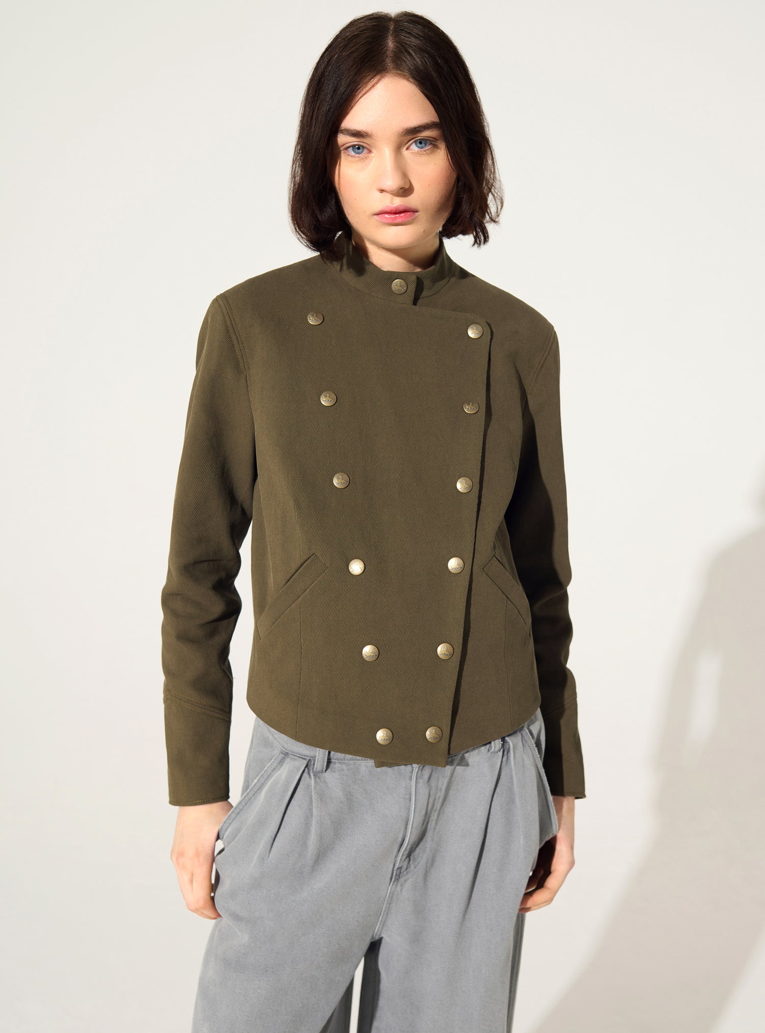 Veste ajustée style officier en coton et lin vert