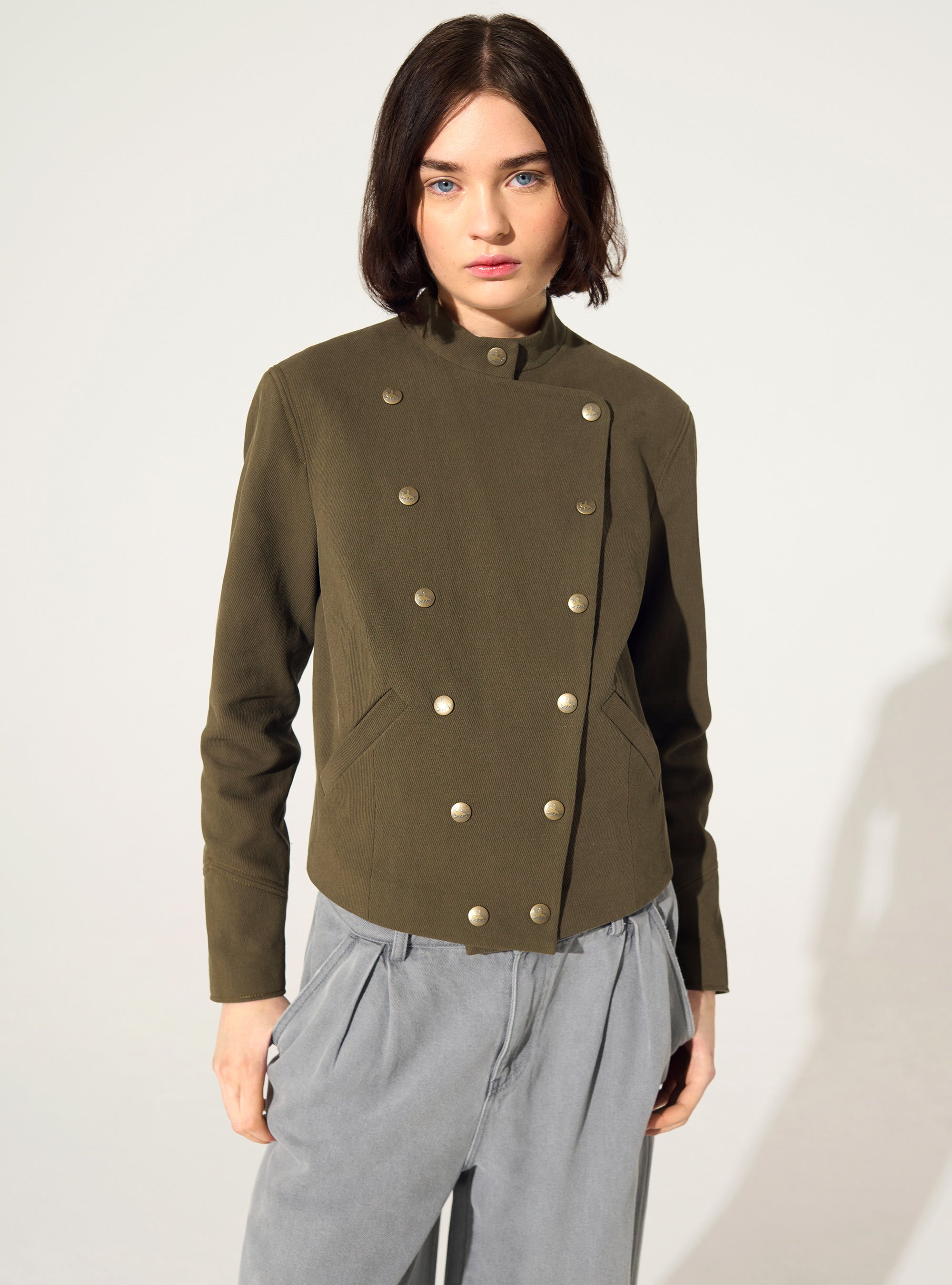 Veste ajustée style officier en coton et lin vert