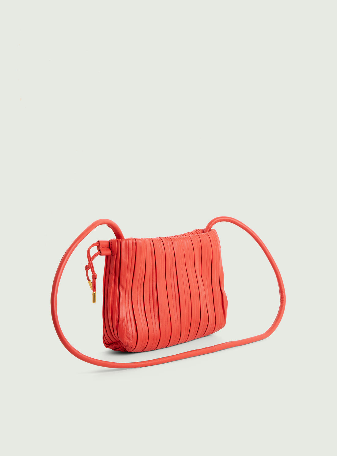 Sac plissé en cuir rouge