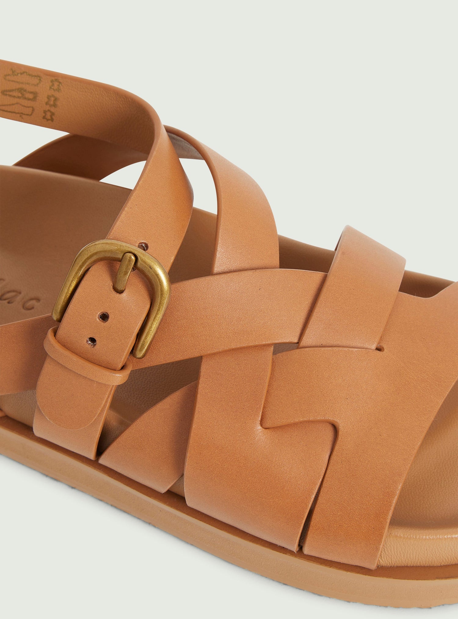 Sandales en cuir marron