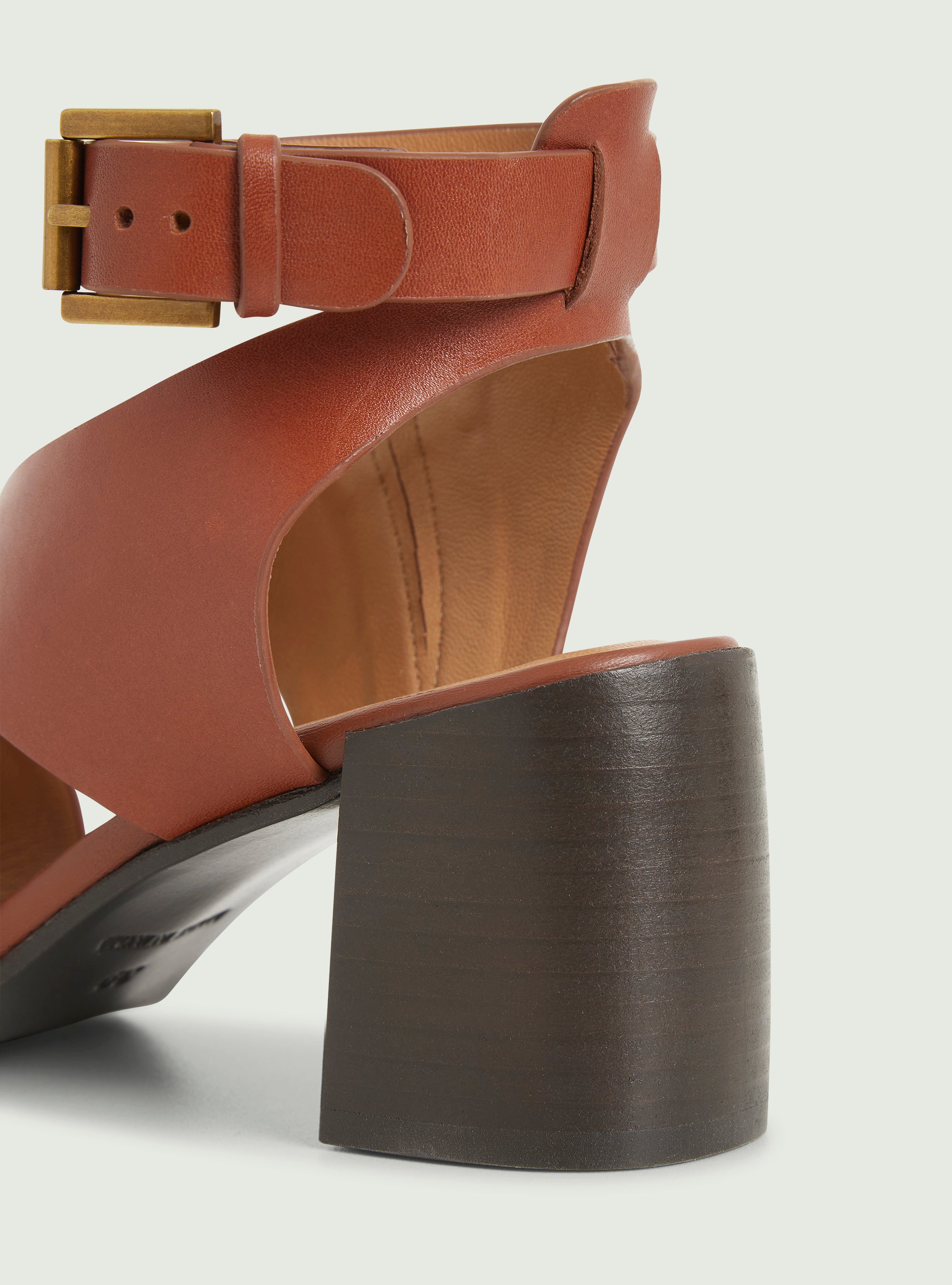 Sandales à talons en cuir