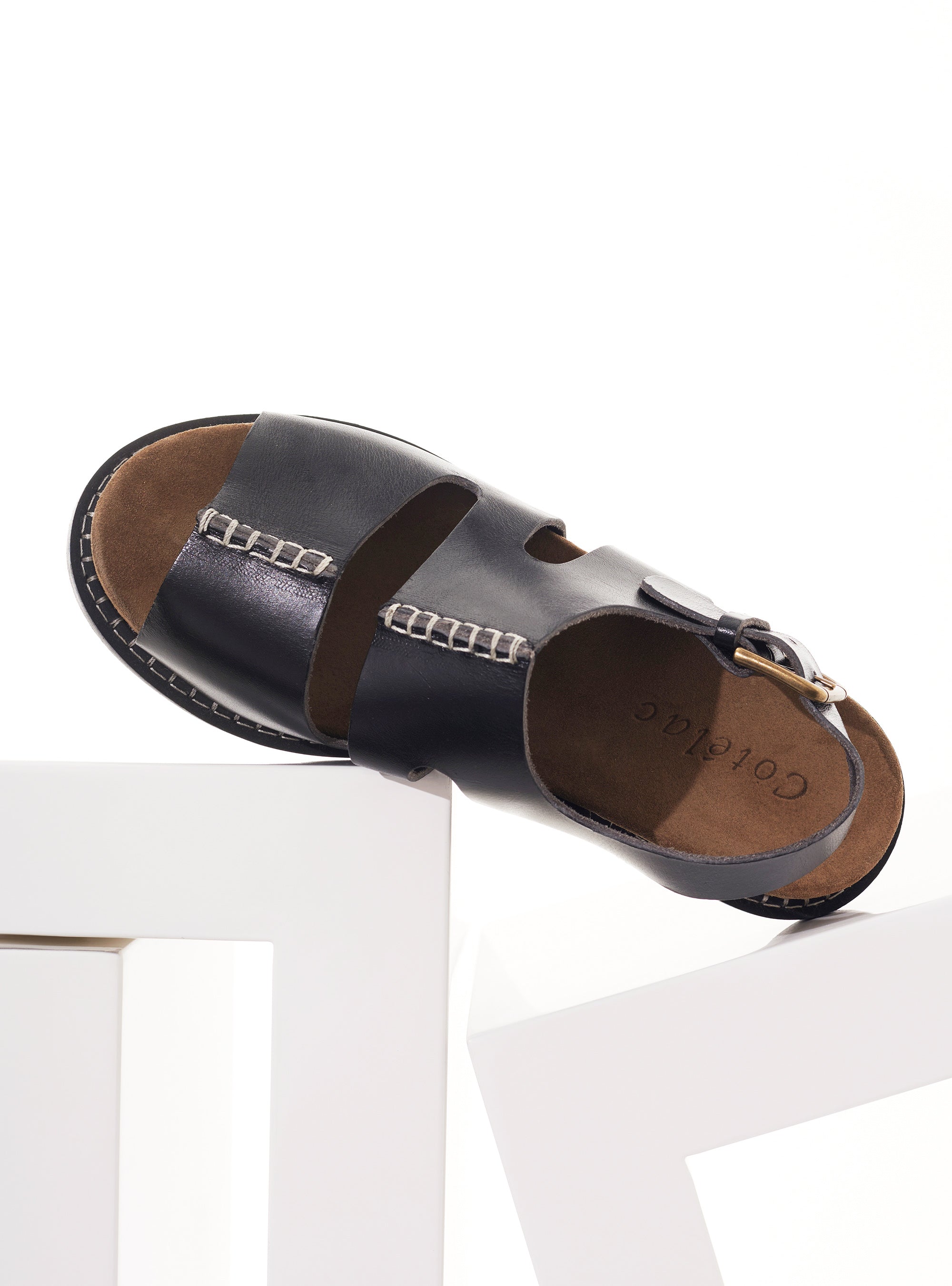 Sandales Plates En Cuir